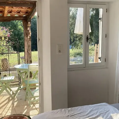 ベッド・アンド・ブレックファスト Les Orchidees -